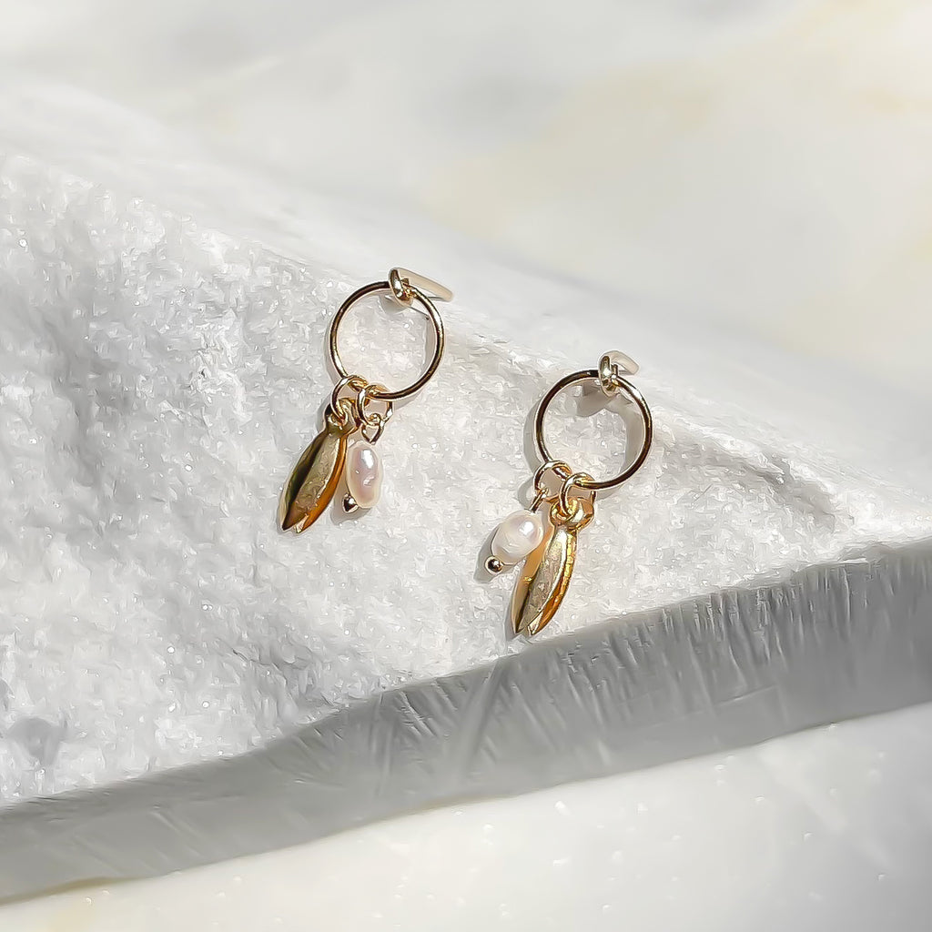 Rice Pearl & Circle Studs