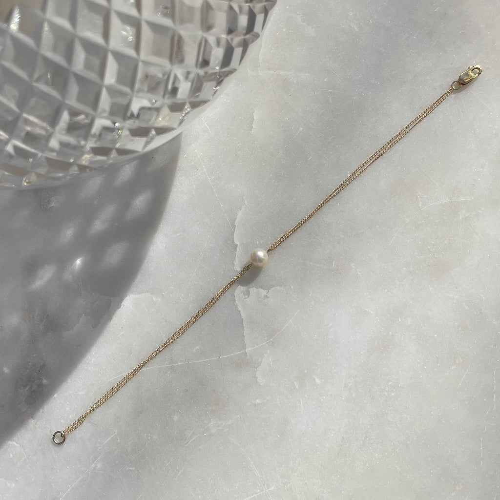 Classic Pearl Bracelet