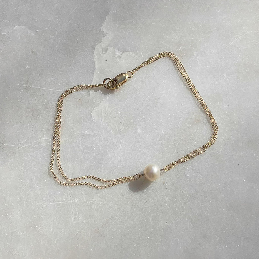 Classic Pearl Bracelet