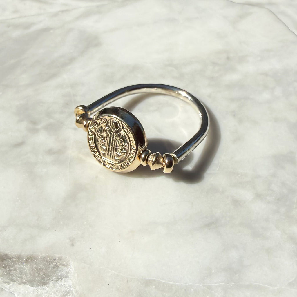 Medallion Flip RIng