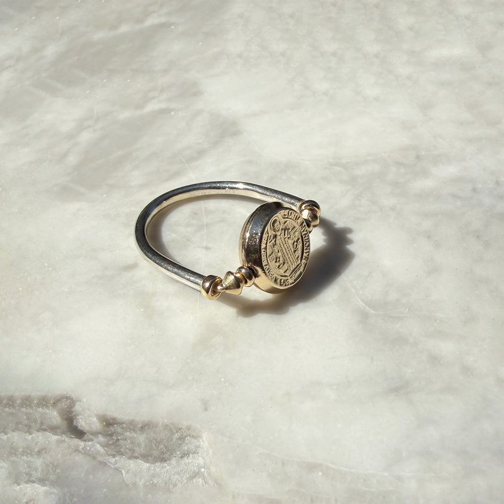 Medallion Flip RIng