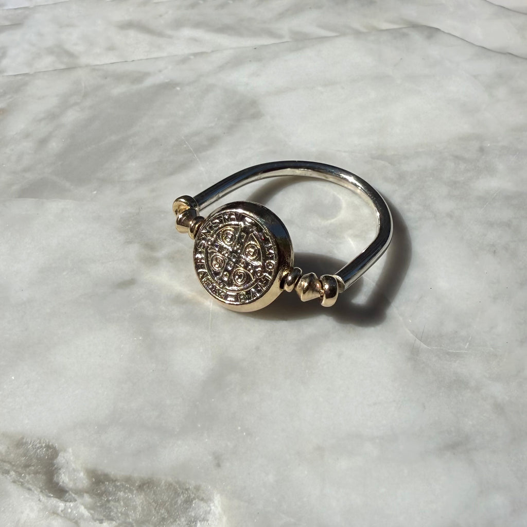 Medallion Flip RIng