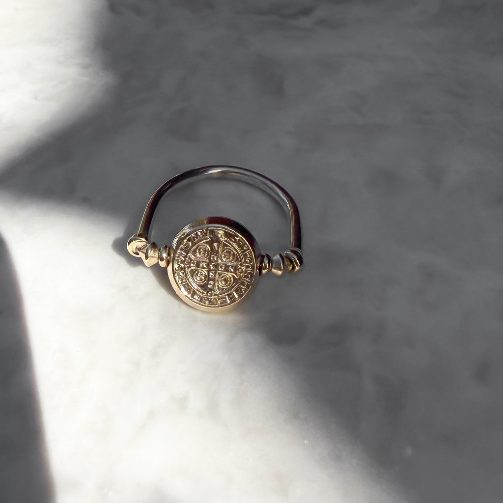 Medallion Flip RIng