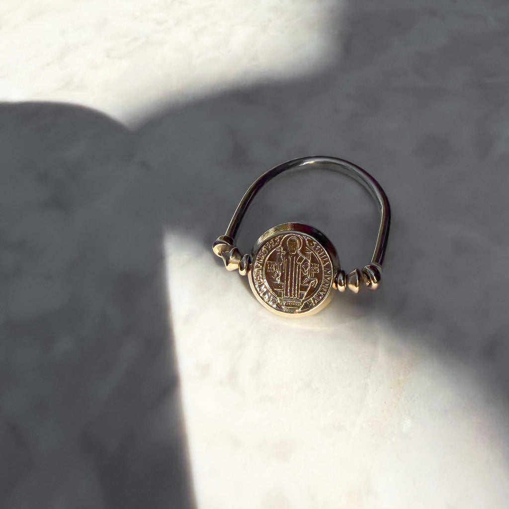 Medallion Flip RIng