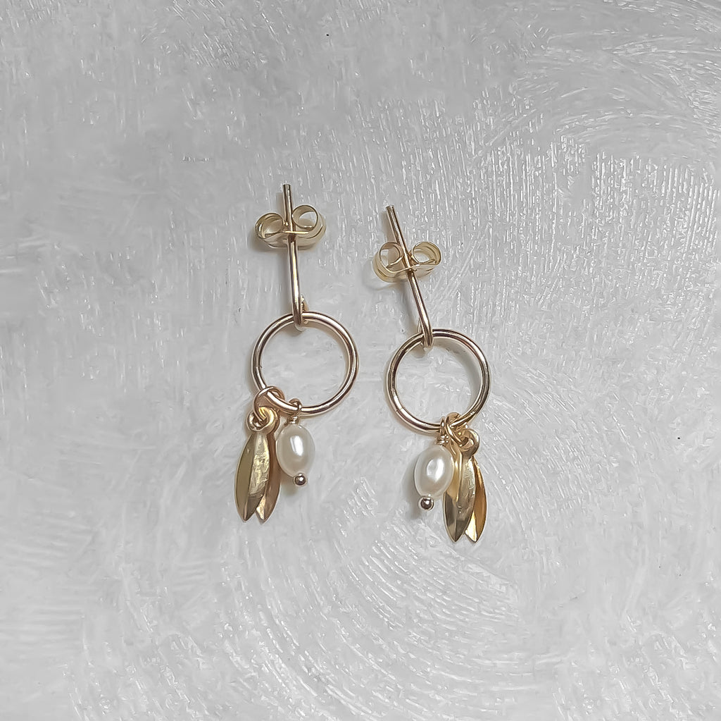 Rice Pearl & Circle Studs