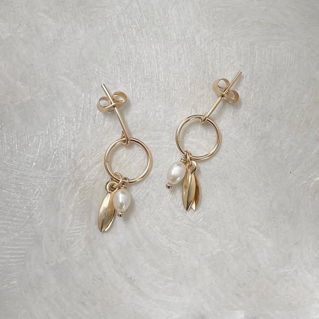 Rice Pearl & Circle Studs