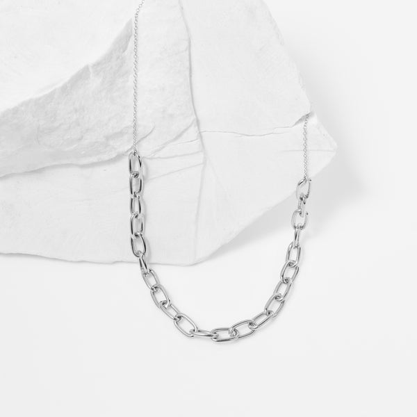 Amy Tamblyn Chunky Links Collar Necklace